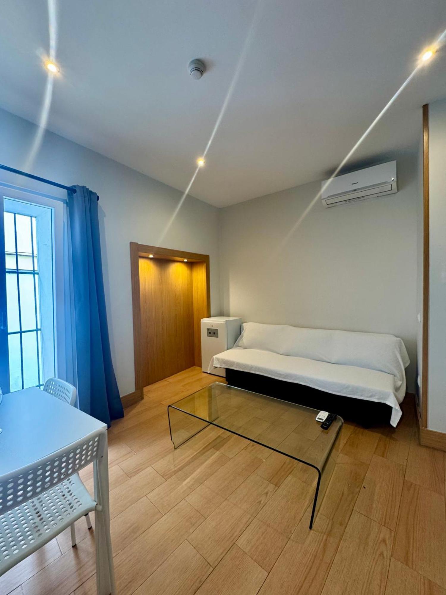Alcazar Suites Jerez de la Frontera Bagian luar foto