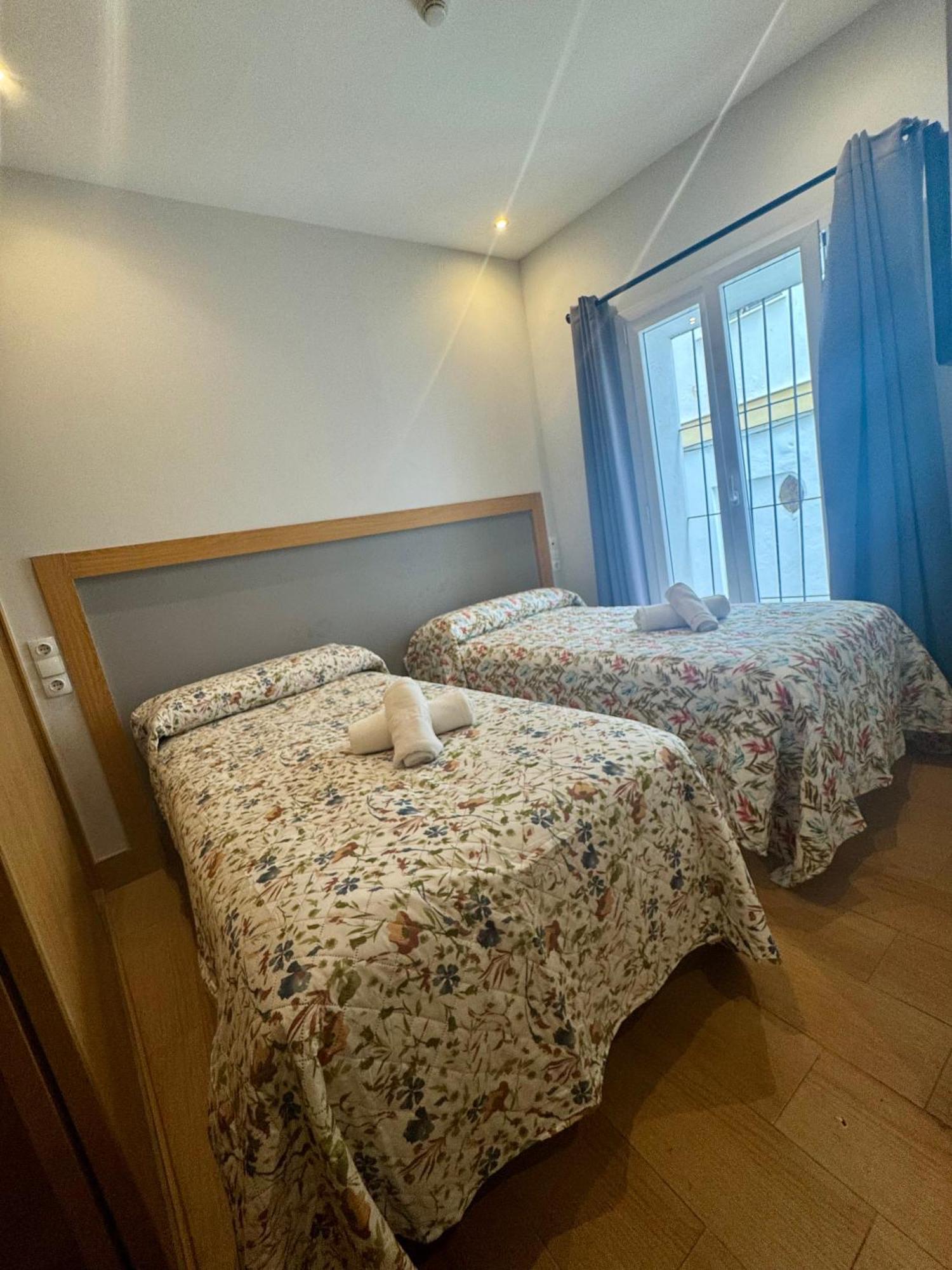 Alcazar Suites Jerez de la Frontera Bagian luar foto