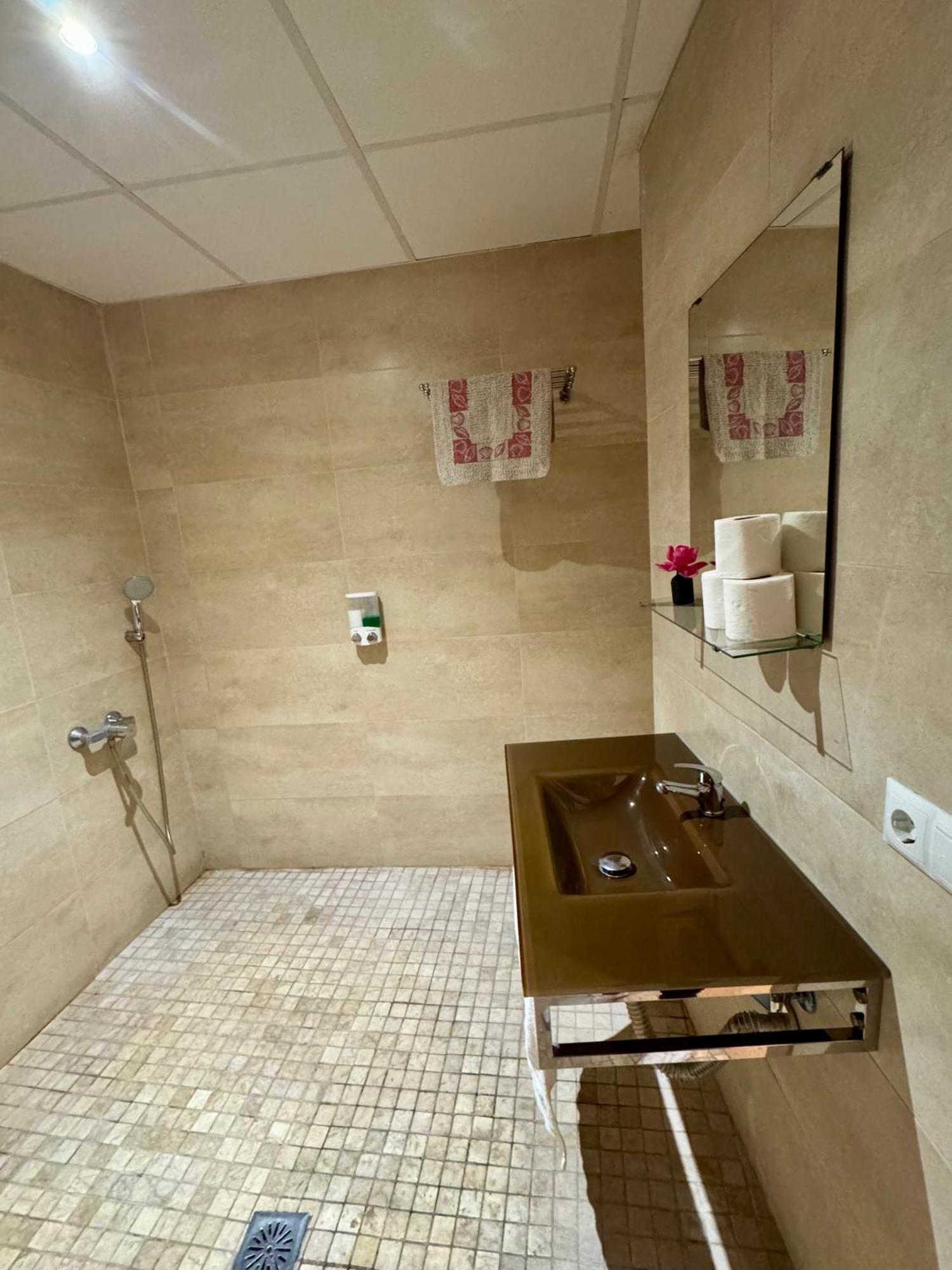 Alcazar Suites Jerez de la Frontera Bagian luar foto
